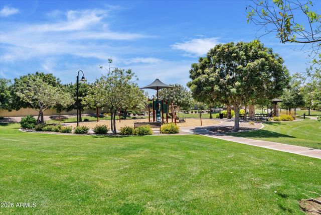 3325 E KNOLL Street, Mesa, AZ 85213
