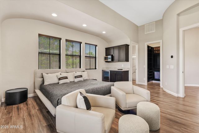 3325 E KNOLL Street, Mesa, AZ 85213