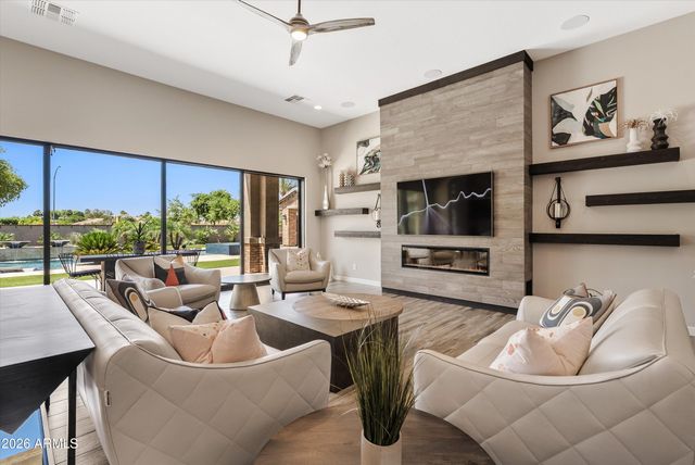 3325 E KNOLL Street, Mesa, AZ 85213