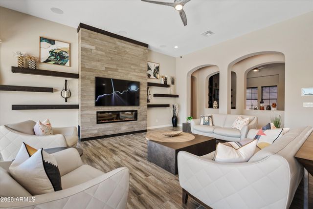 3325 E KNOLL Street, Mesa, AZ 85213