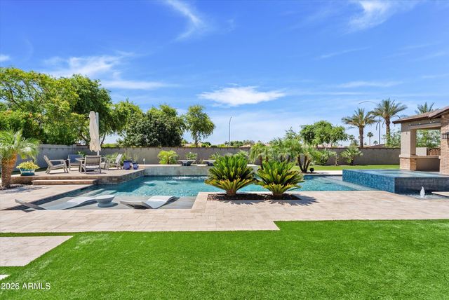 3325 E KNOLL Street, Mesa, AZ 85213
