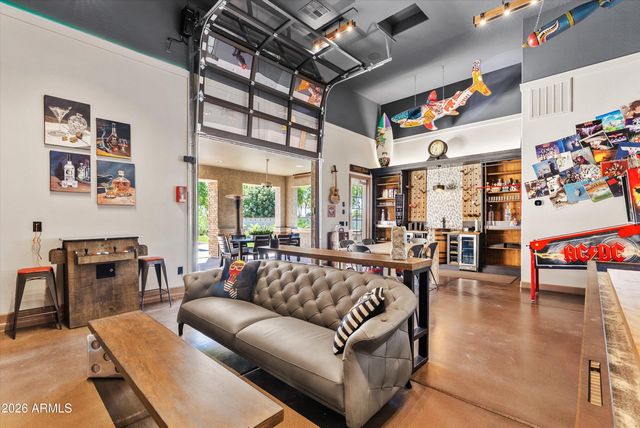3325 E KNOLL Street, Mesa, AZ 85213
