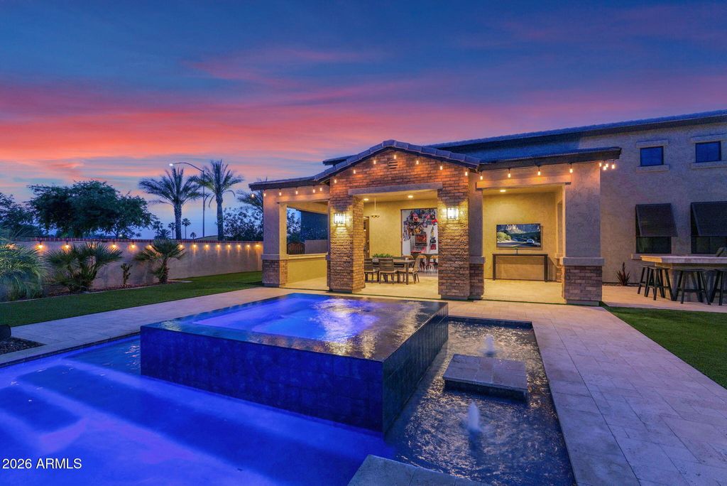 Image 101 of property listing at 3325 E KNOLL Street, Mesa, AZ 85213
