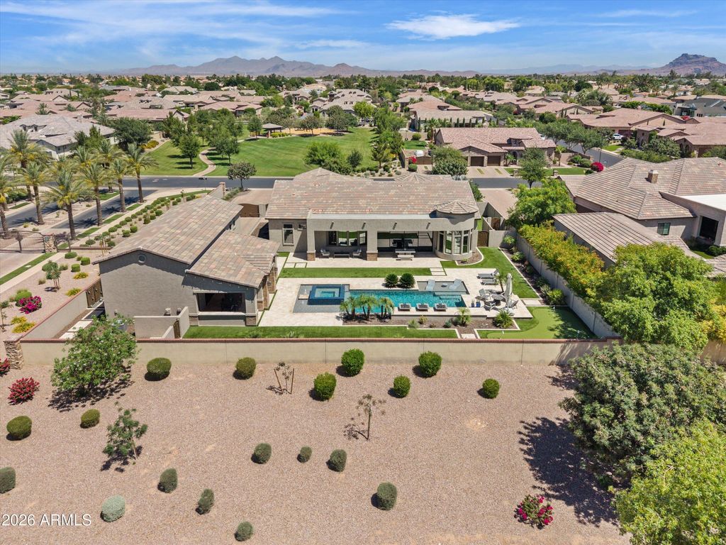 Image 107 of property listing at 3325 E KNOLL Street, Mesa, AZ 85213