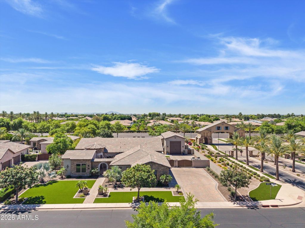 Image 111 of property listing at 3325 E KNOLL Street, Mesa, AZ 85213
