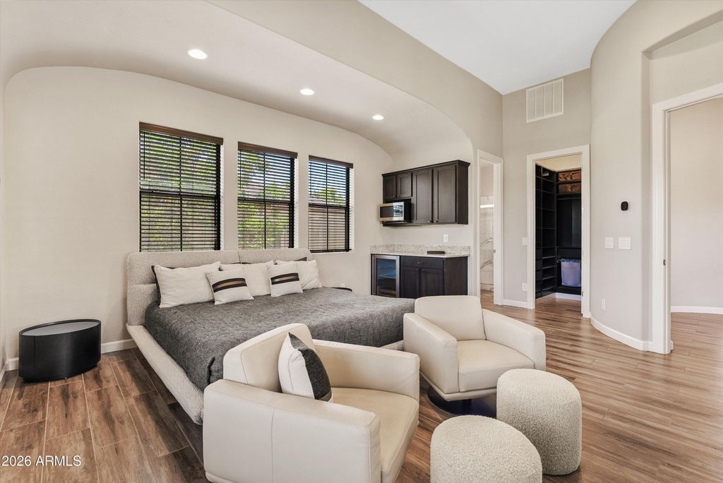 Image 19 of property listing at 3325 E KNOLL Street, Mesa, AZ 85213
