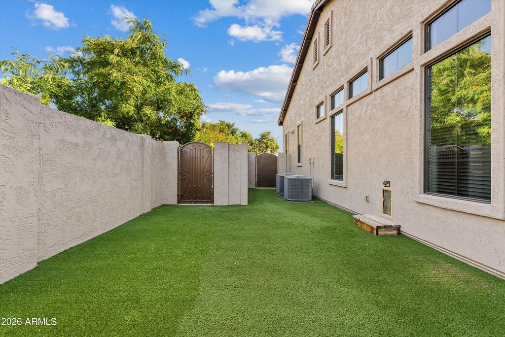 Image 72 of property listing at 3325 E KNOLL Street, Mesa, AZ 85213