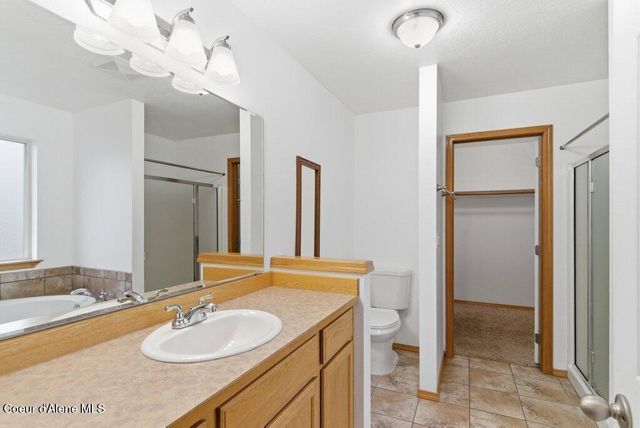 8312 N Courcelles PKWY, Hayden, ID 83835