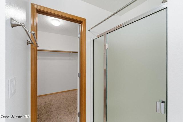 8312 N Courcelles PKWY, Hayden, ID 83835