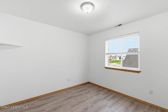 8312 N Courcelles PKWY, Hayden, ID 83835