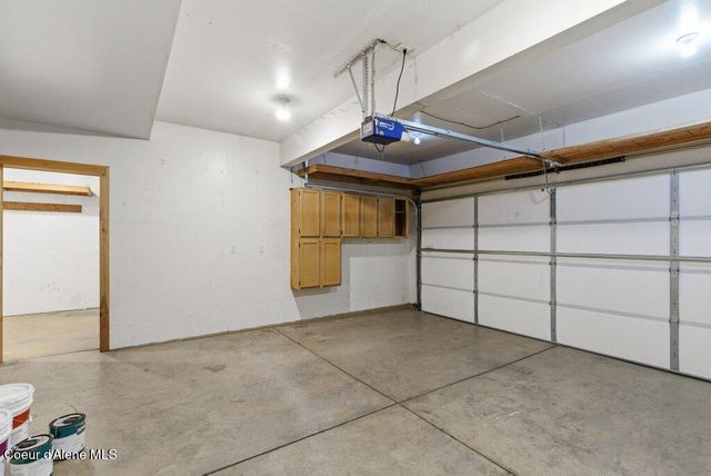 8312 N Courcelles PKWY, Hayden, ID 83835