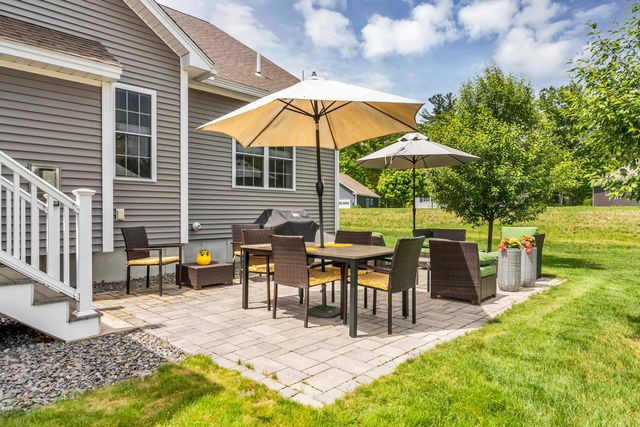 1 Honeycrisp Circle, Londonderry, NH 03053