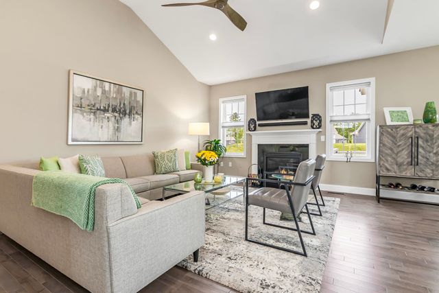 1 Honeycrisp Circle, Londonderry, NH 03053