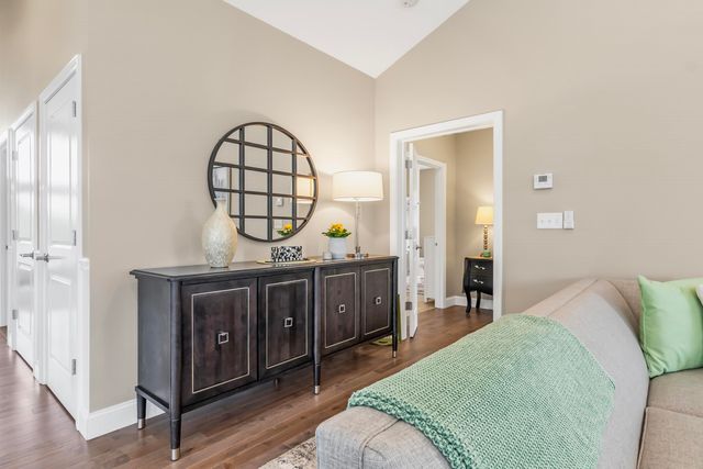 1 Honeycrisp Circle, Londonderry, NH 03053