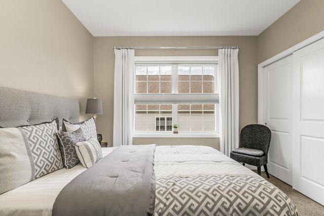 1 Honeycrisp Circle, Londonderry, NH 03053