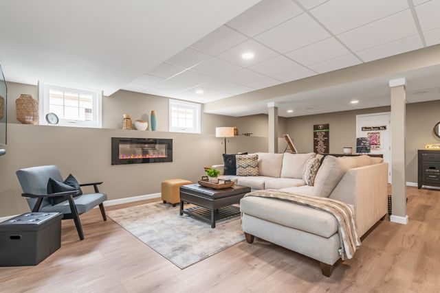 1 Honeycrisp Circle, Londonderry, NH 03053