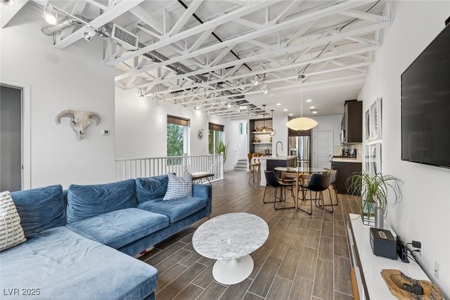 2861 Blue Key Court 2, Las Vegas, NV 89123