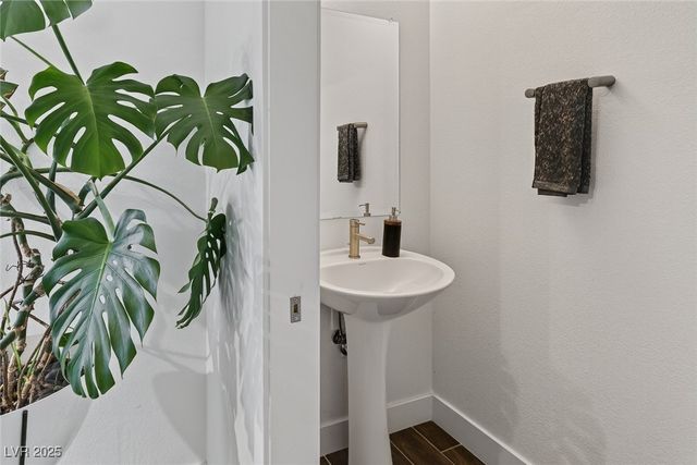 2861 Blue Key Court 2, Las Vegas, NV 89123