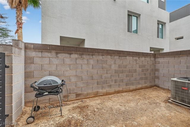 2861 Blue Key Court 2, Las Vegas, NV 89123