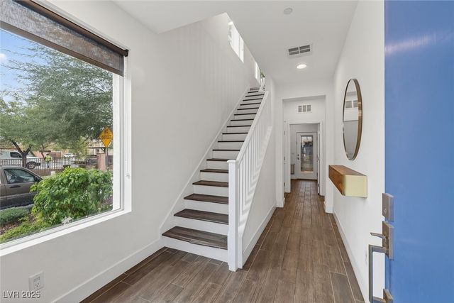 2861 Blue Key Court 2, Las Vegas, NV 89123