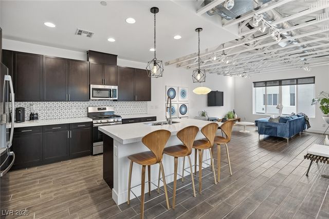 2861 Blue Key Court 2, Las Vegas, NV 89123