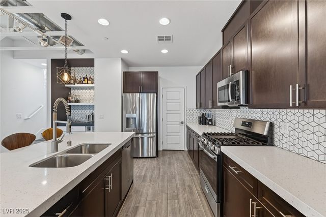 2861 Blue Key Court 2, Las Vegas, NV 89123