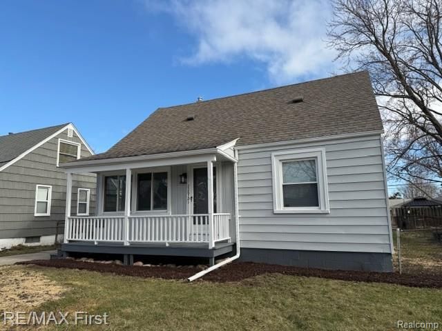 22921 Gaukler Street, Saint Clair Shores, MI 48080