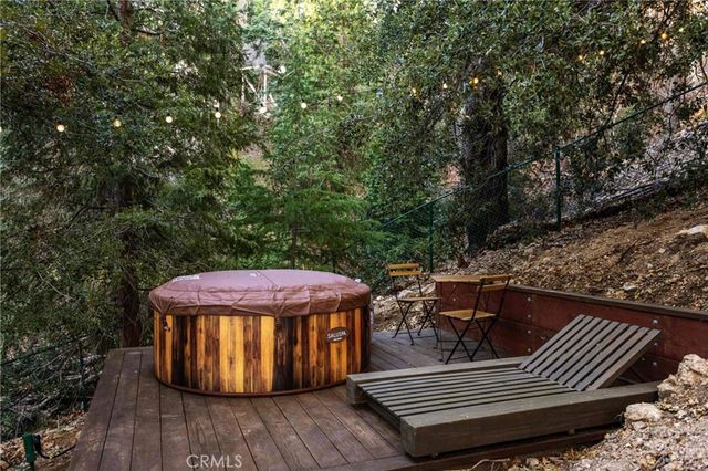 24649 Valle Drive, Crestline, CA 92325