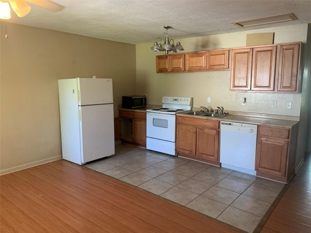 1513 16th Street 4, Huntsville, TX 77340