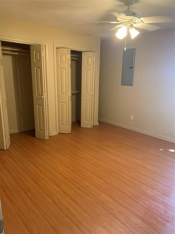 1513 16th Street 4, Huntsville, TX 77340