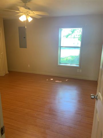 1513 16th Street 4, Huntsville, TX 77340