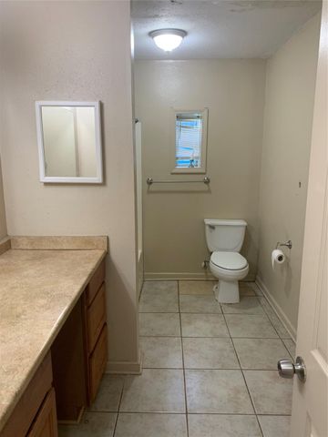 1513 16th Street 4, Huntsville, TX 77340