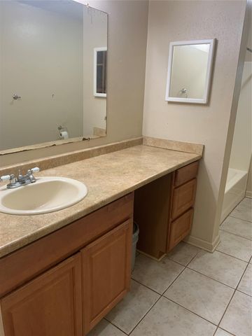 1513 16th Street 4, Huntsville, TX 77340