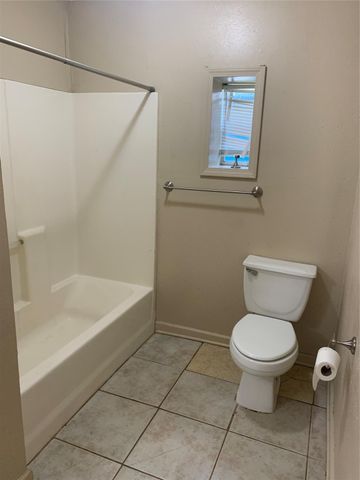 1513 16th Street 4, Huntsville, TX 77340