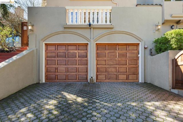 6839 6839 Sherwick Dr, Berkeley, CA 94705