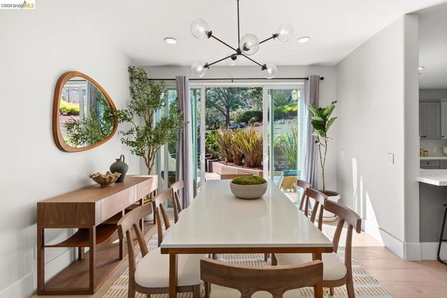 6839 6839 Sherwick Dr, Berkeley, CA 94705