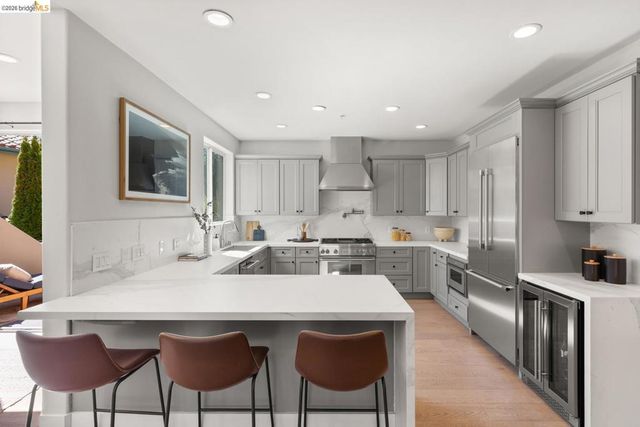 6839 6839 Sherwick Dr, Berkeley, CA 94705