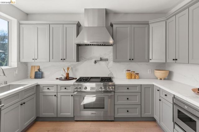 6839 6839 Sherwick Dr, Berkeley, CA 94705