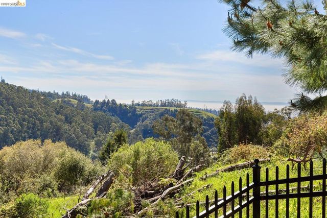 6839 6839 Sherwick Dr, Berkeley, CA 94705