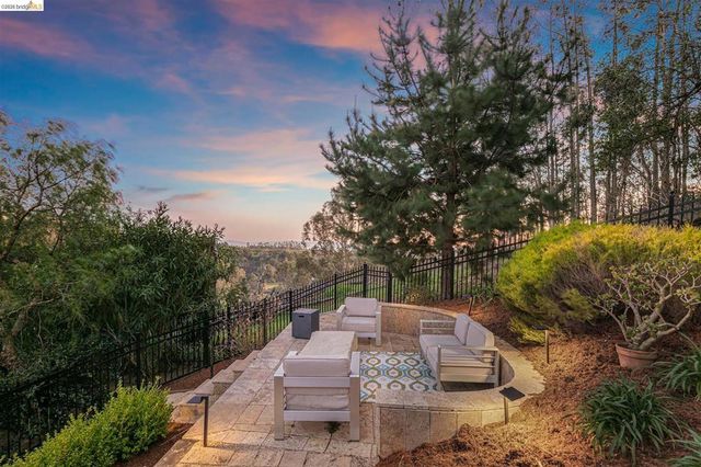 6839 6839 Sherwick Dr, Berkeley, CA 94705