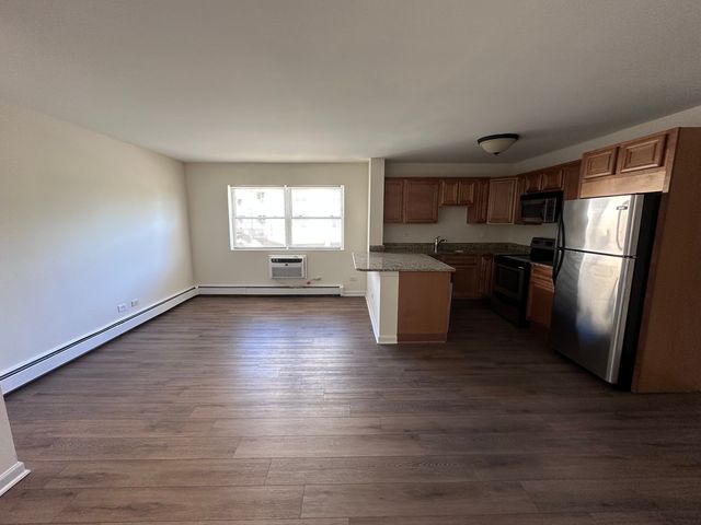 1004 Des Plaines Avenue 11, Forest Park, IL 60130