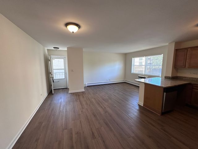 1004 Des Plaines Avenue 11, Forest Park, IL 60130