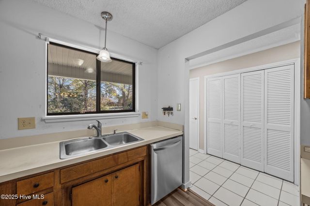 1517 College Way, New Bern, NC 28562