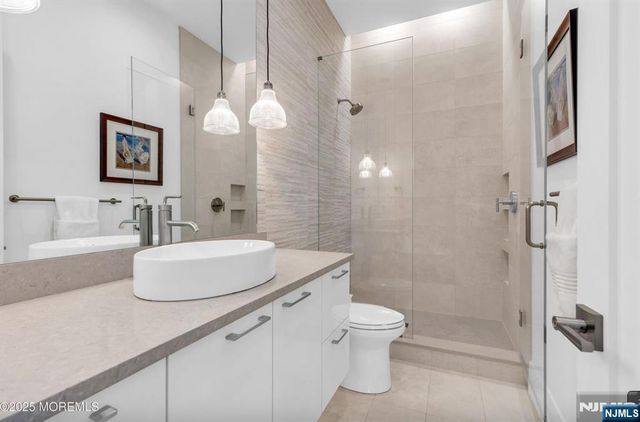 200 N Ocean Avenue 13, Long Branch, NJ 07740