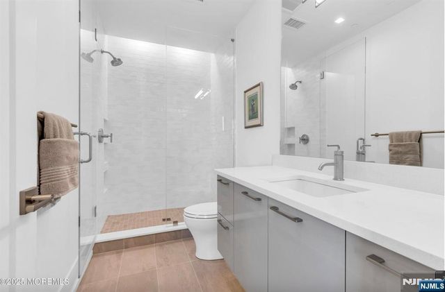 200 N Ocean Avenue 13, Long Branch, NJ 07740