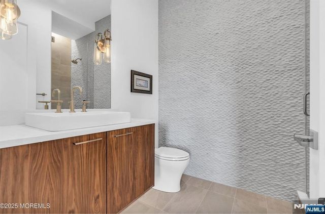 200 N Ocean Avenue 13, Long Branch, NJ 07740