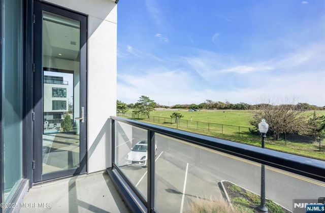 200 N Ocean Avenue 13, Long Branch, NJ 07740