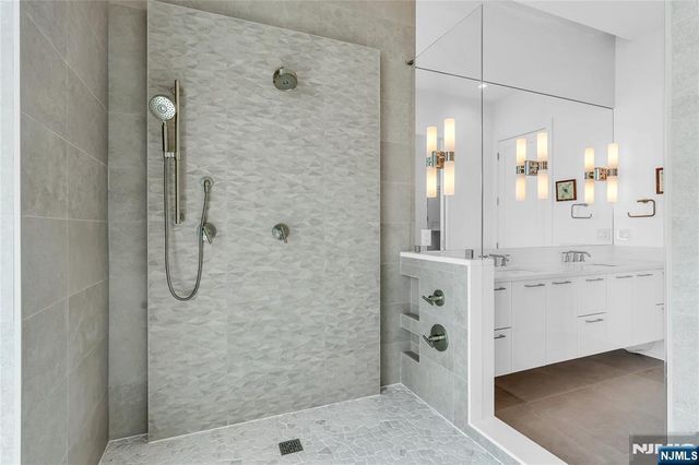 200 N Ocean Avenue 13, Long Branch, NJ 07740