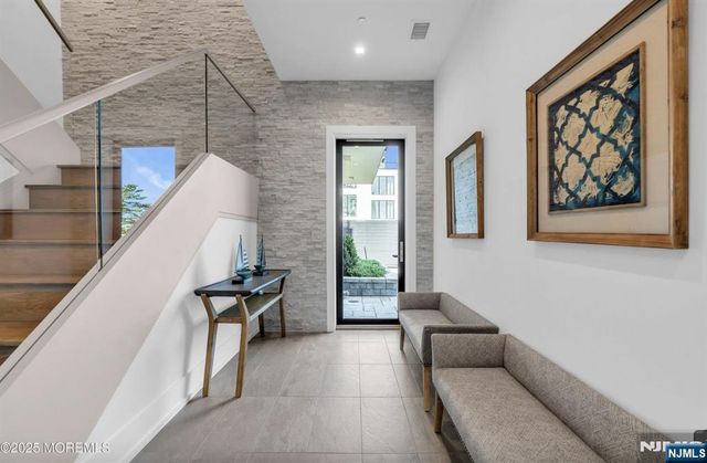 200 N Ocean Avenue 13, Long Branch, NJ 07740