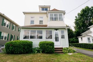 17 Sunnymeade Ave, Chicopee, MA 01020